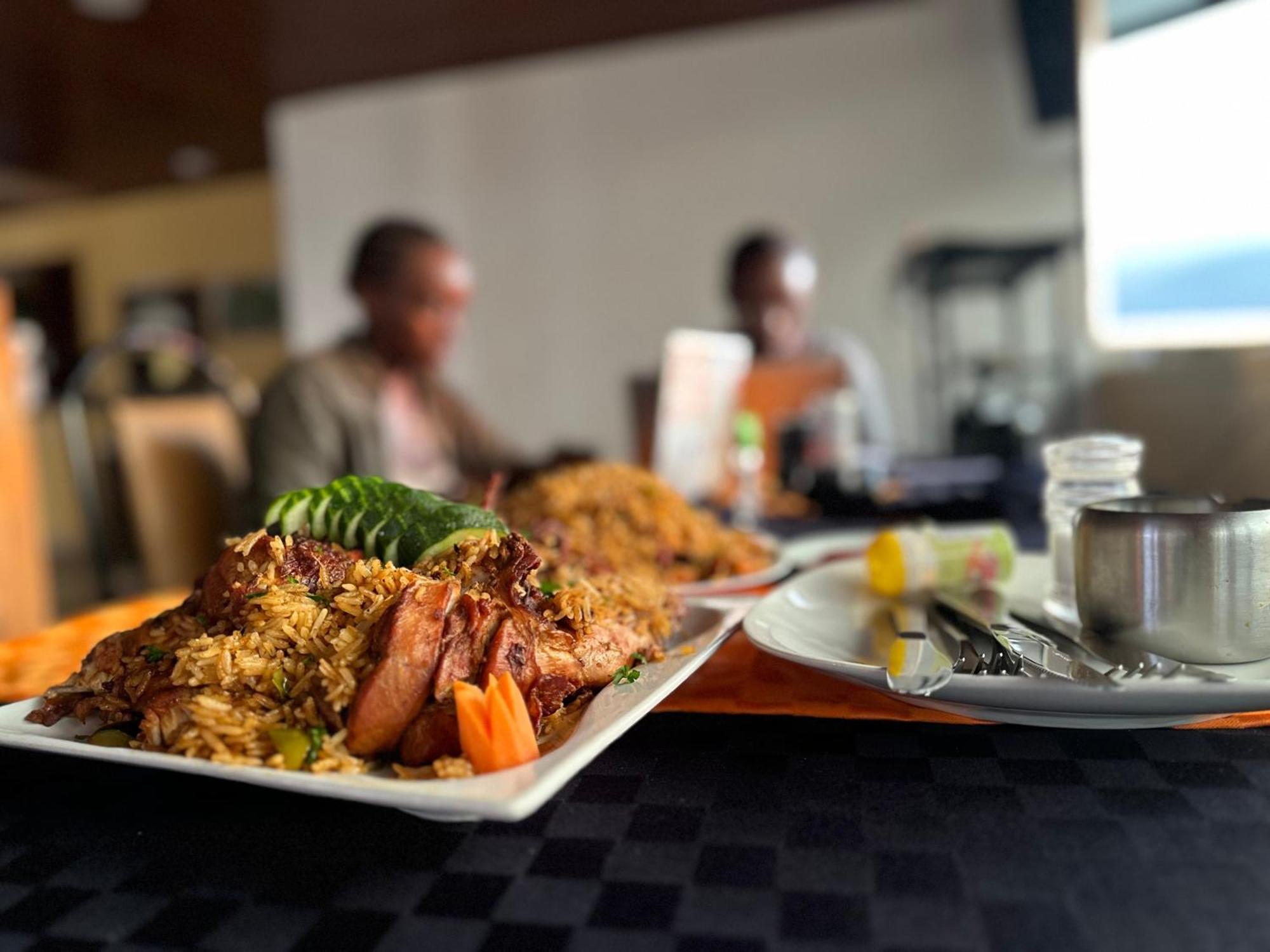 Anna Gold Hotel Kigali Buitenkant foto