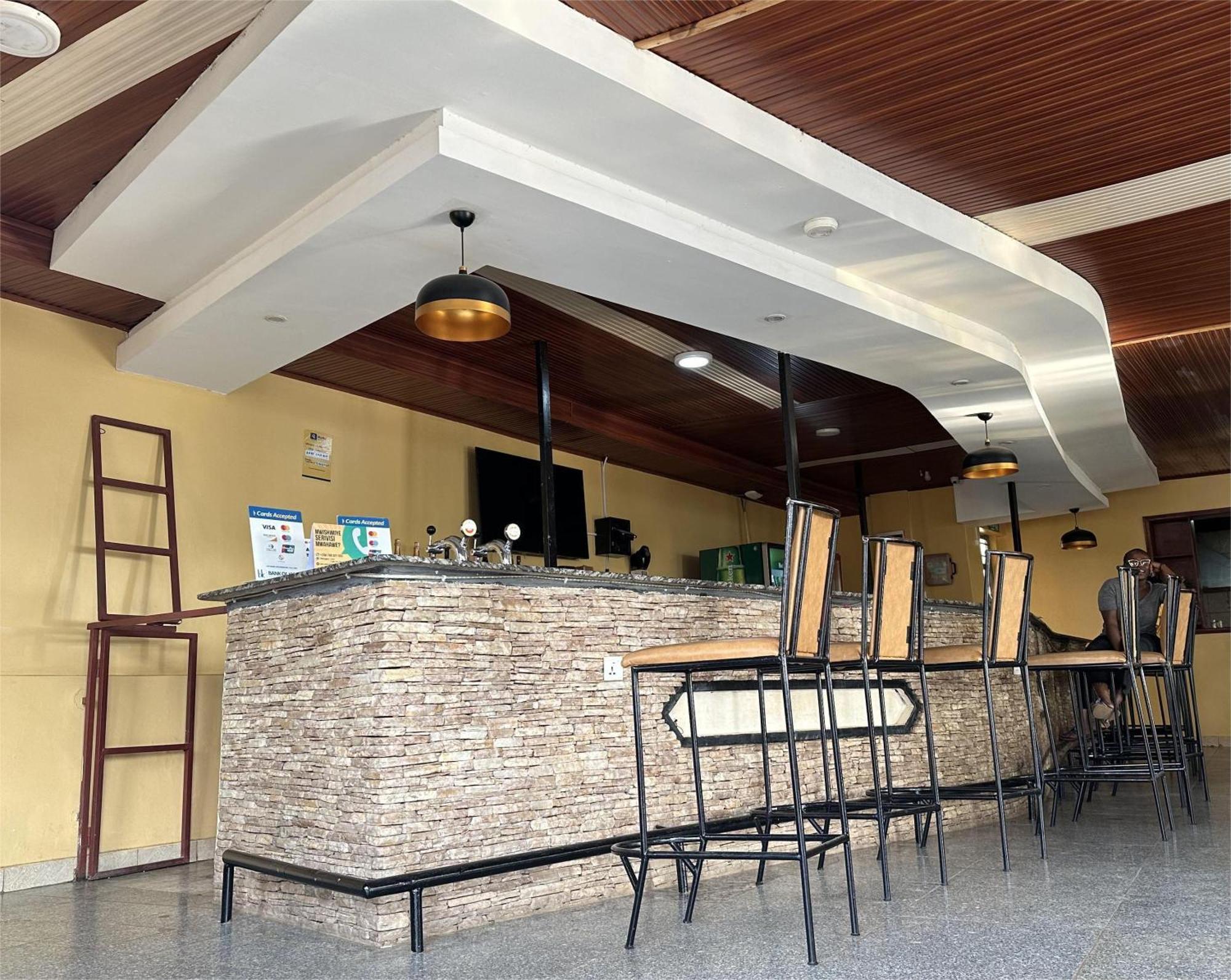Anna Gold Hotel Kigali Buitenkant foto